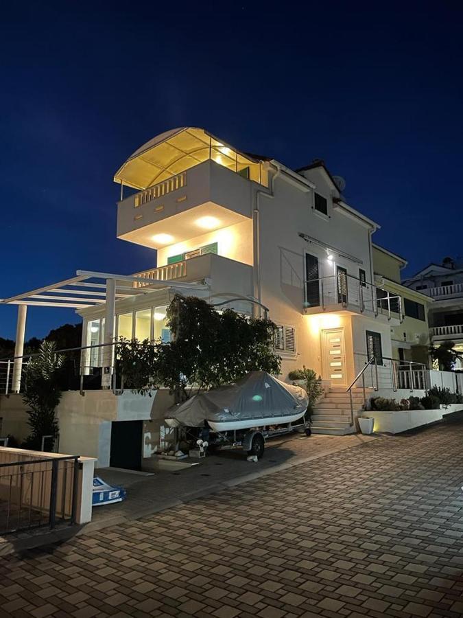 Apartments Villa Lili Lovetovo Водице Екстер'єр фото